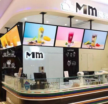 32寸液晶一體廣告機應用連鎖奶茶店(圖1)